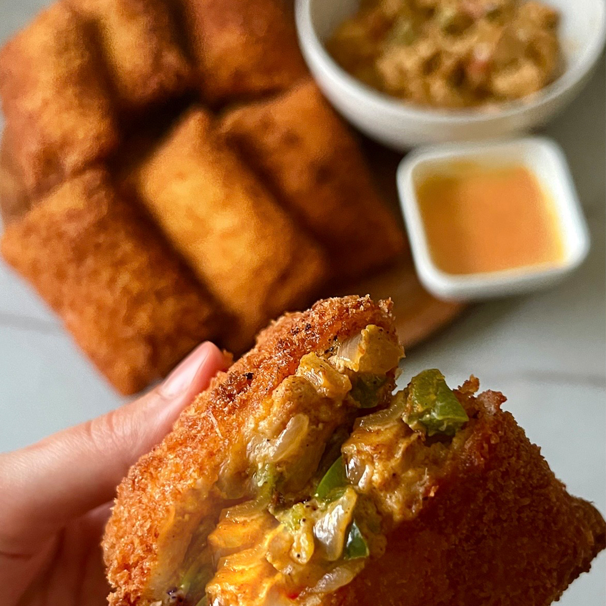 Crispy Chicken Bread Rolls with Creamy Filling