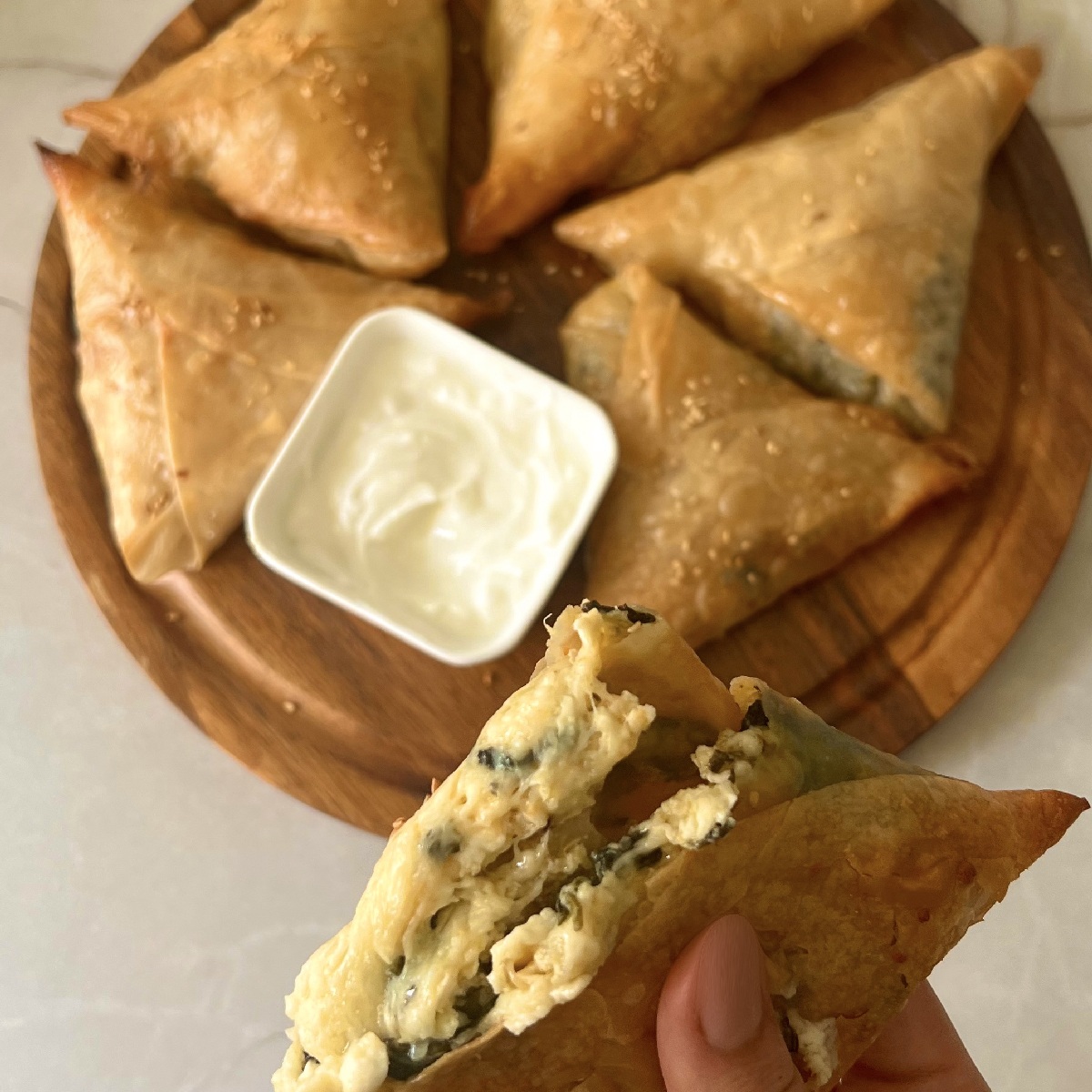 Crispy Rice Paper Pockets with Spinach and Cheese