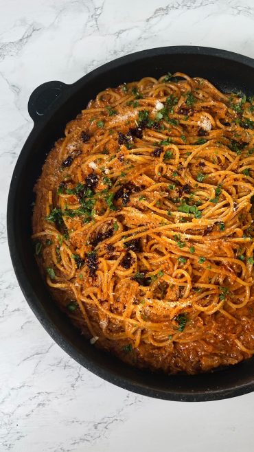 onion chili oil pasta